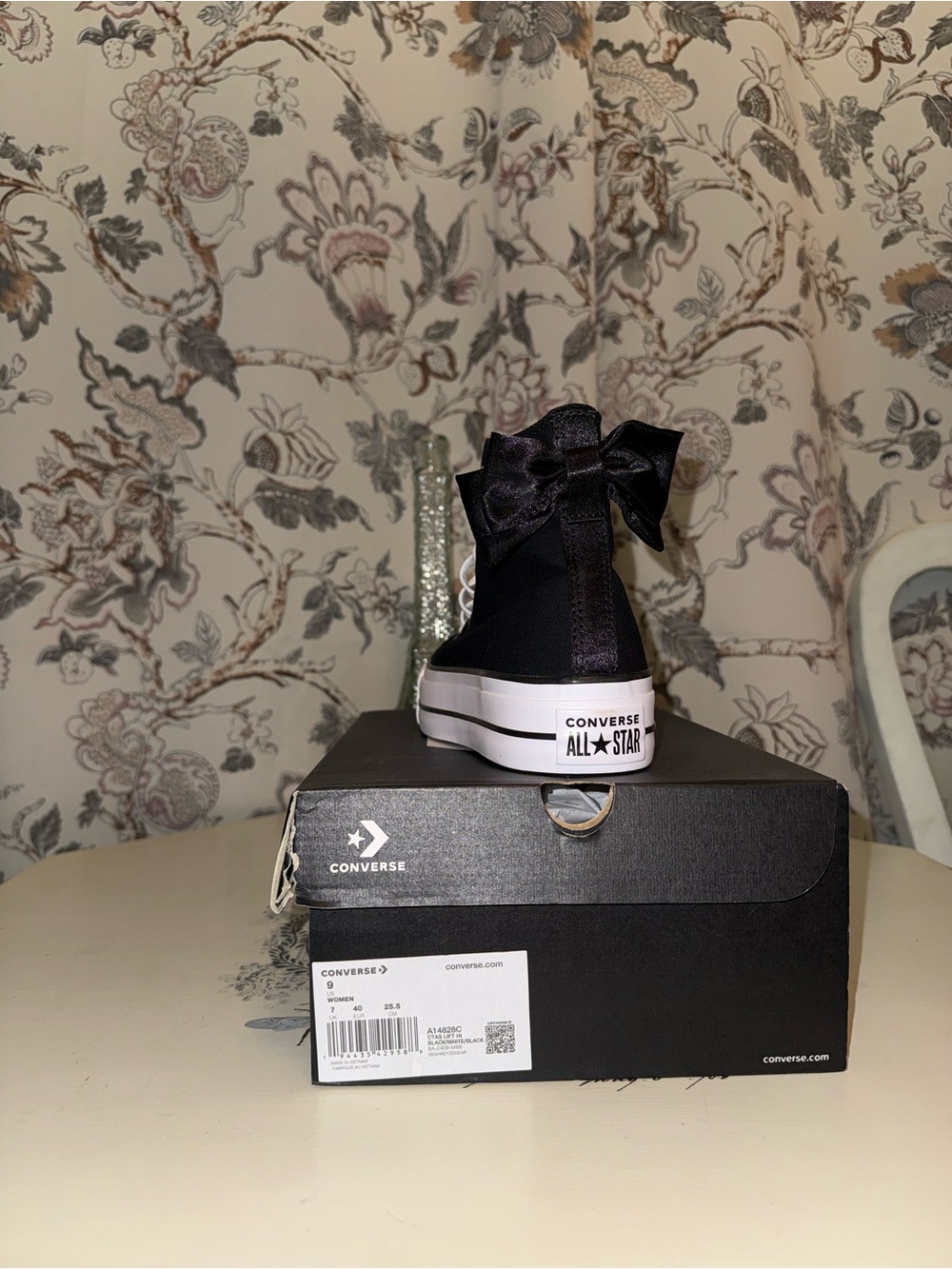 Chuck Taylor All Star Lift Platform Bows - All Tied Up In A Bow | SOLD OUT - Picture 7 of 8